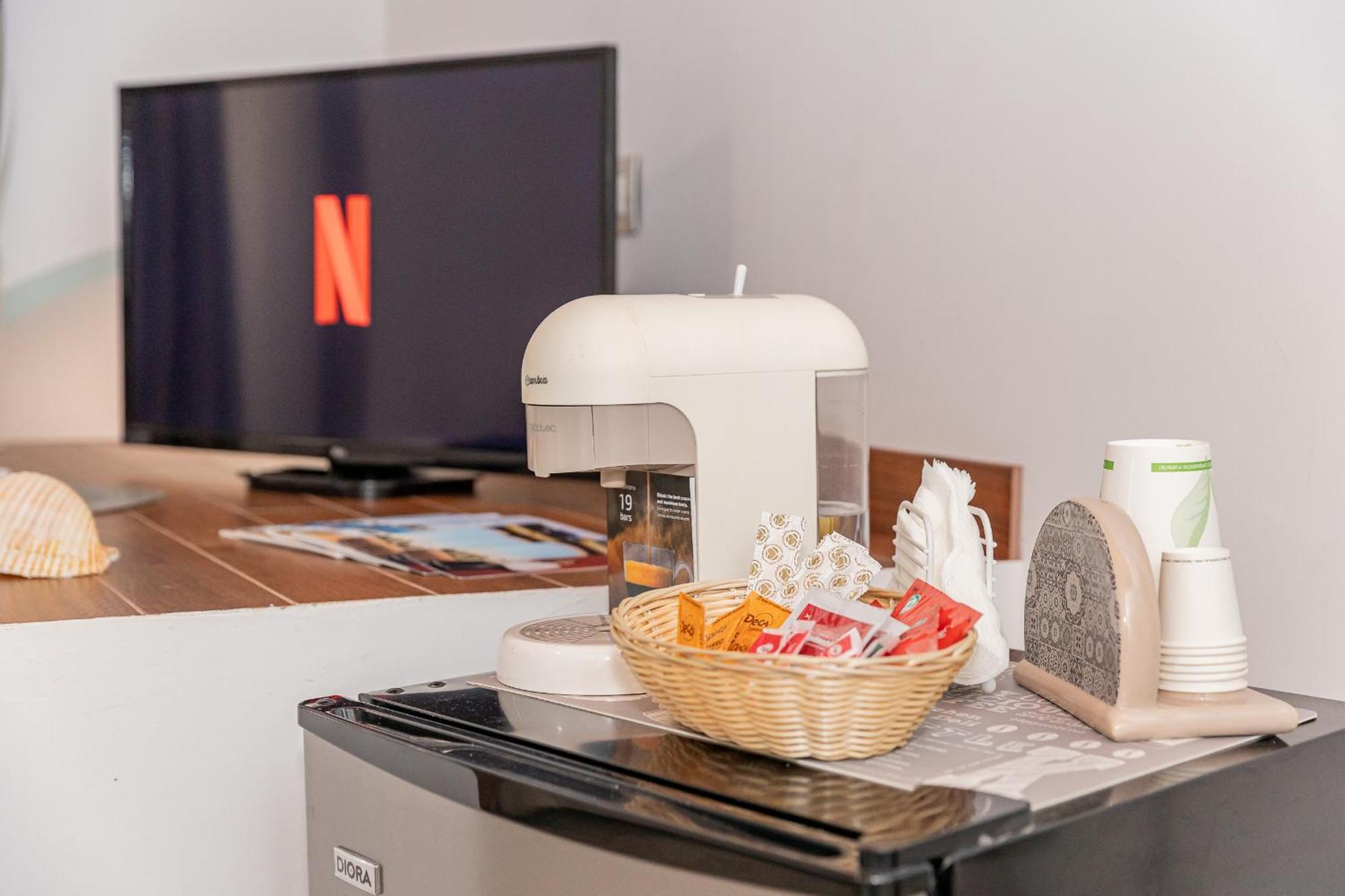 Centro Storico Redmood House A 5 Min Dal Mare, Wi-Fi, A/C E Netflix Daire Barletta Dış mekan fotoğraf