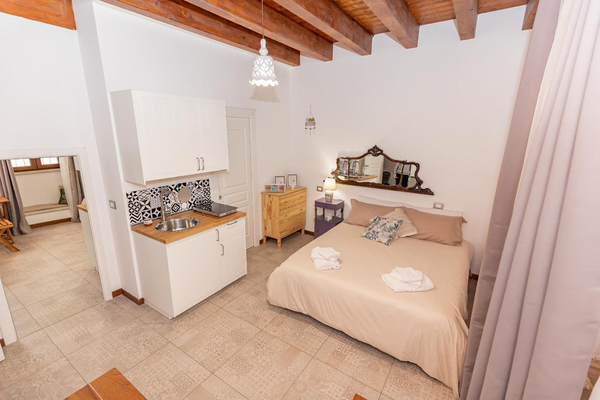 Centro Storico Redmood House A 5 Min Dal Mare, Wi-Fi, A/C E Netflix Daire Barletta Dış mekan fotoğraf