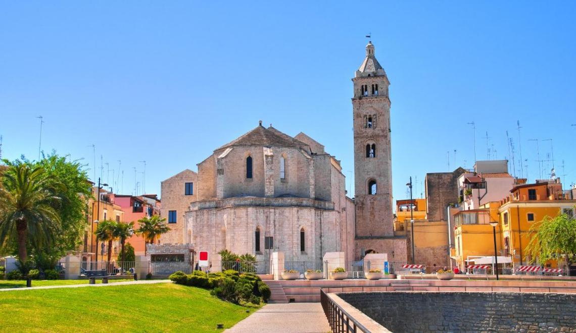 Centro Storico Redmood House A 5 Min Dal Mare, Wi-Fi, A/C E Netflix Daire Barletta Dış mekan fotoğraf