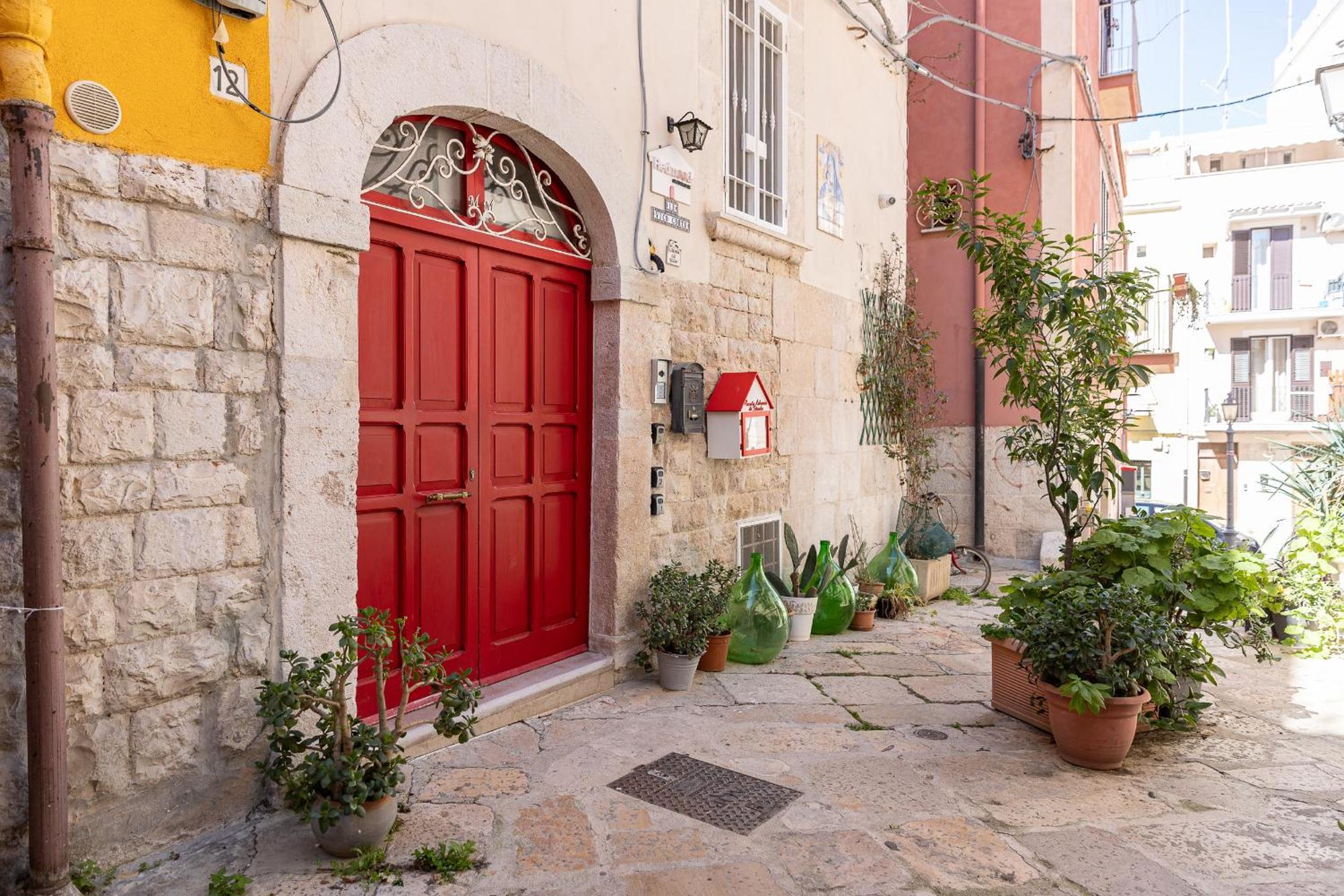 Centro Storico Redmood House A 5 Min Dal Mare, Wi-Fi, A/C E Netflix Daire Barletta Dış mekan fotoğraf