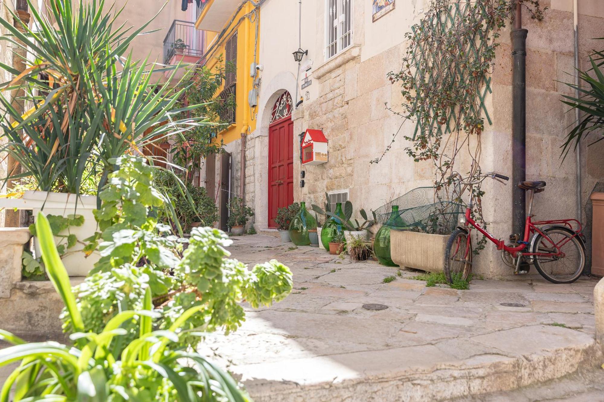 Centro Storico Redmood House A 5 Min Dal Mare, Wi-Fi, A/C E Netflix Daire Barletta Dış mekan fotoğraf